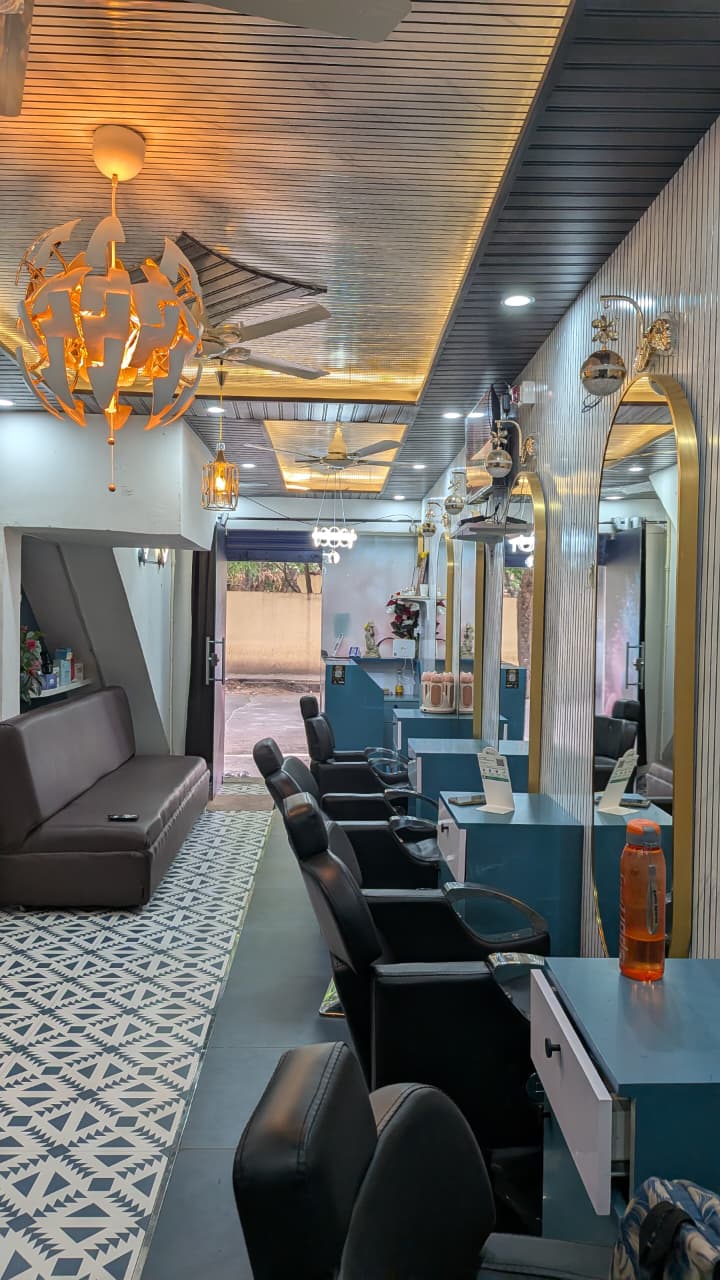 Salon 2 image 2